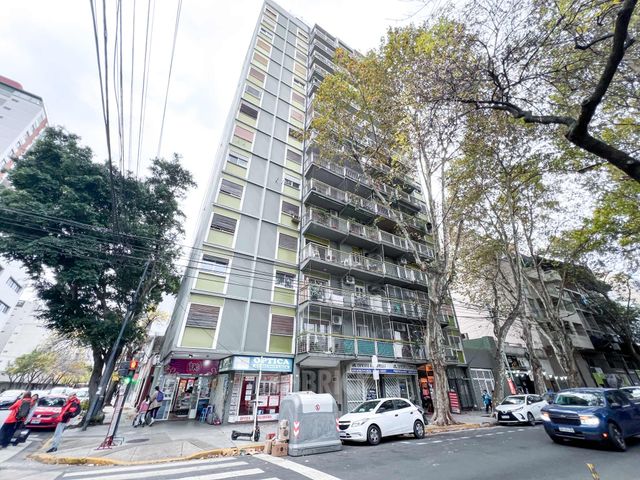 ACUÑA DE FIGUEROA al 1300 Piso 7 11
