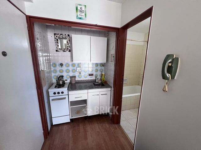 CHARCAS al 3100 Piso 9 3