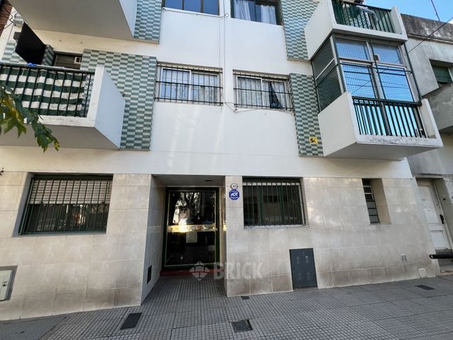 CONDE al 1400 Piso PB 11