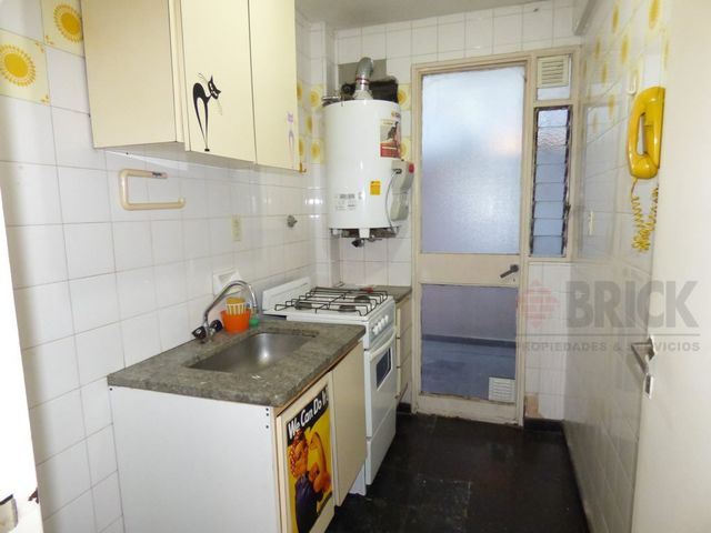 RIVADAVIA, AV. al 2800 Piso 1 5