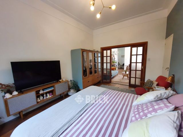 RIVADAVIA, AV. al 6200 Piso 2 10