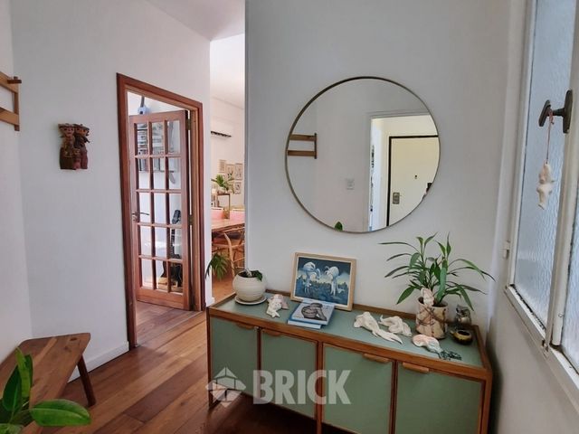 RIVADAVIA, AV. al 6200 Piso 2 23