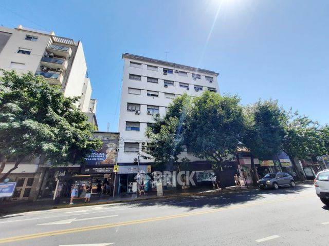 RIVADAVIA, AV. al 6200 Piso 2 39