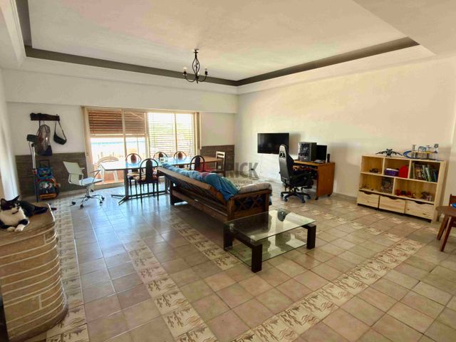 JUAN JOSE PASO al 1200 2