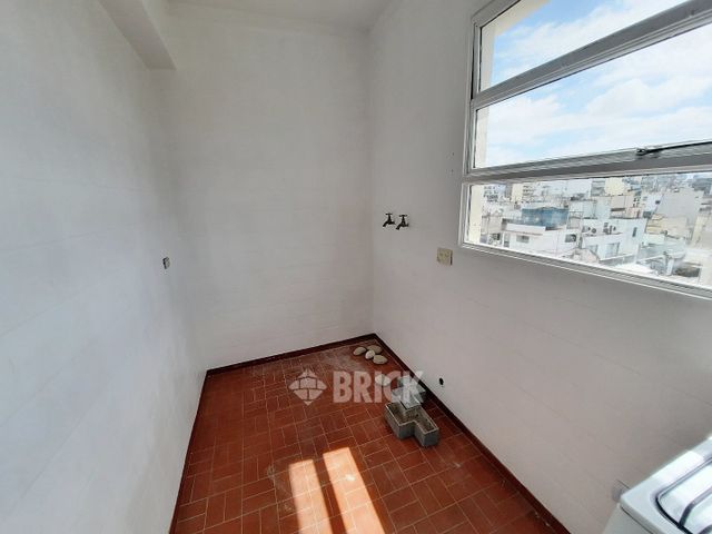LARREA al 900 Piso 12 18