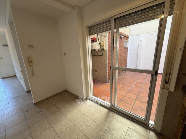 NEWBERY, JORGE, AV. al 3900 Piso 2 12