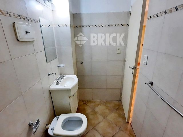 SUIPACHA al 700 Piso 6 13