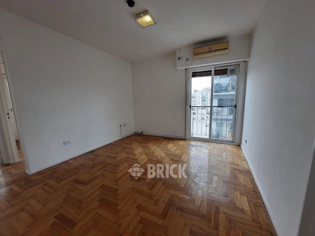 LARREA al 900 Piso 12 3