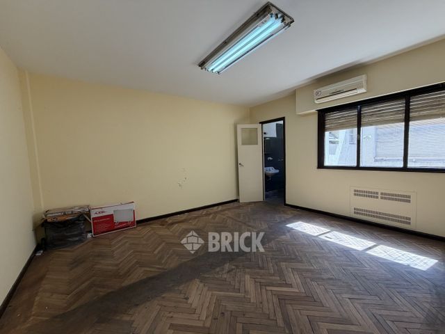SARMIENTO al 1300 Piso 2 11