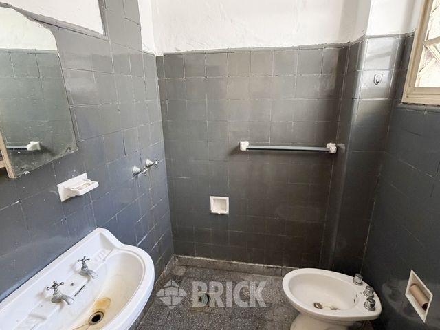 SARMIENTO al 1300 Piso 2 13