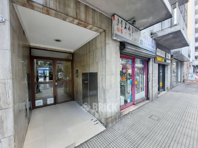 VIAMONTE al 2200 Piso PB 18