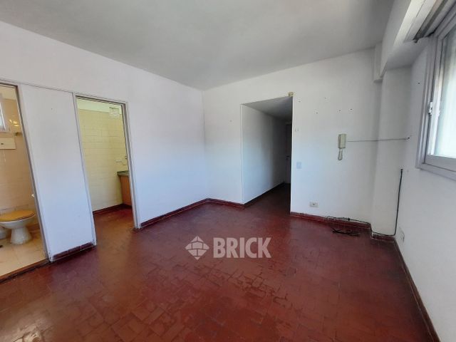 CONDE al 1000 Piso 3 5