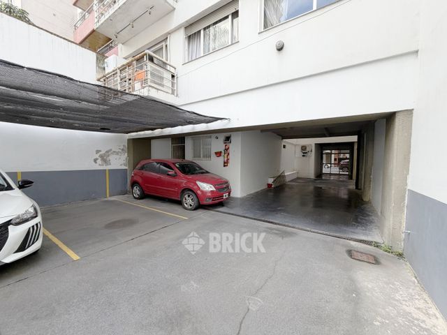 CABRERA, JOSE ANTONIO al 3500 Piso 4 25
