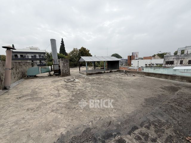 YRIGOYEN, HIPOLITO, AV. al 8200 40