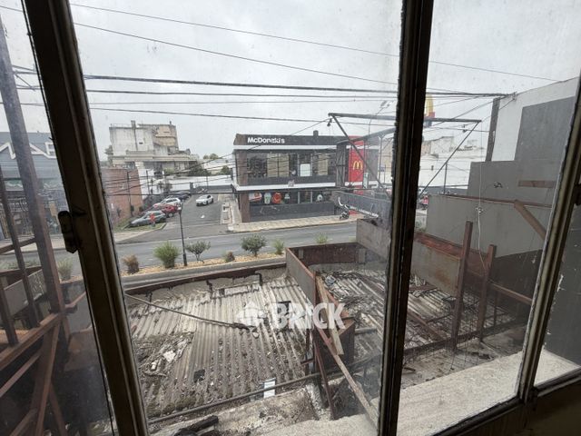 YRIGOYEN, HIPOLITO, AV. al 8200 55