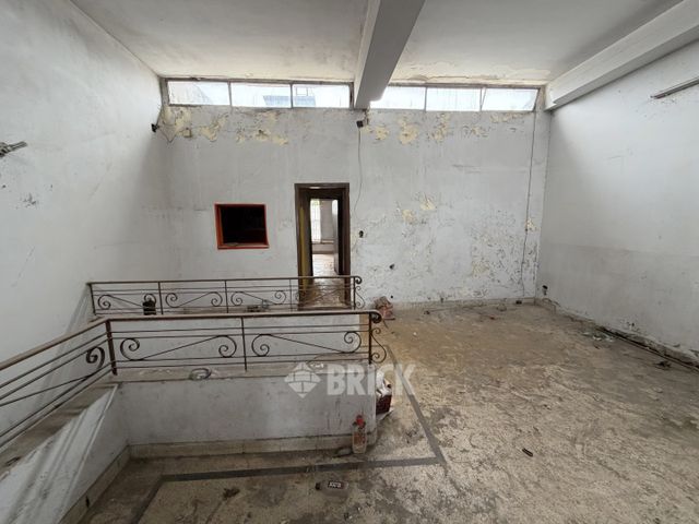 YRIGOYEN, HIPOLITO, AV. al 8200 49