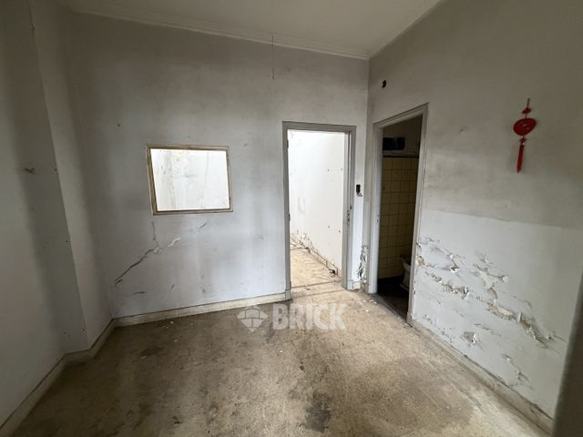 YRIGOYEN, HIPOLITO, AV. al 8200 68