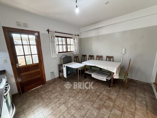 MERCADER, EMIR al 4300 Piso PB 10