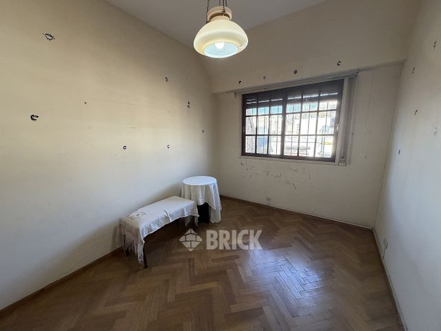 MERCADER, EMIR al 4300 Piso PB 18