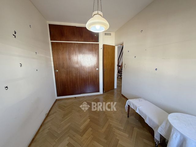 MERCADER, EMIR al 4300 Piso PB 20