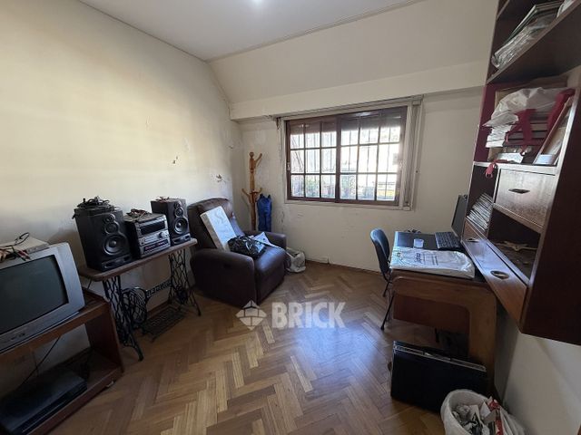 MERCADER, EMIR al 4300 Piso PB 21