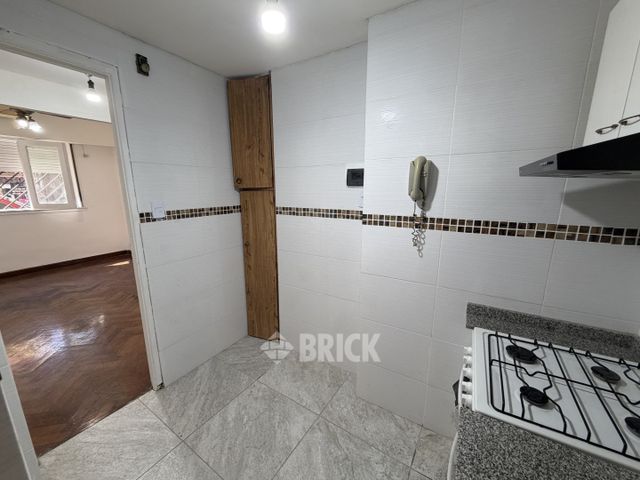 SOLIS al 800 Piso PB 21