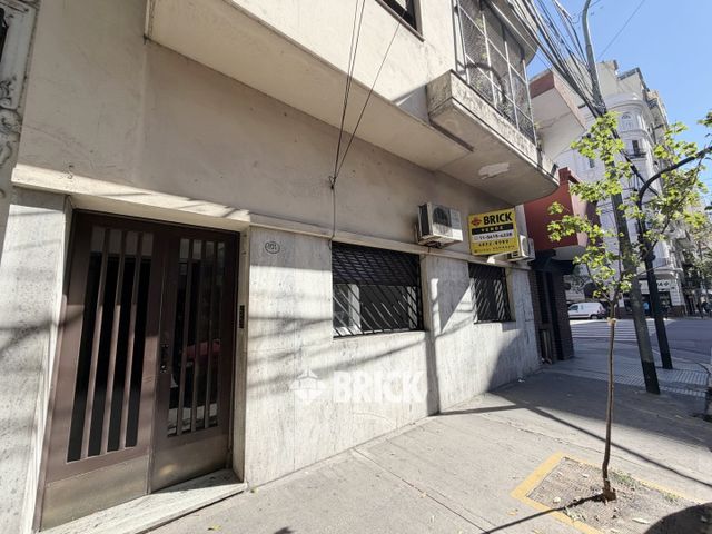 SOLIS al 800 Piso PB 30