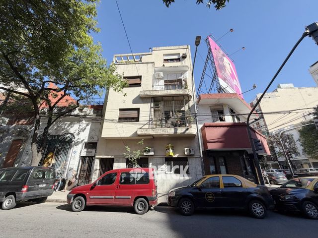 SOLIS al 800 Piso PB 31