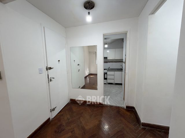 SOLIS al 800 Piso PB 7