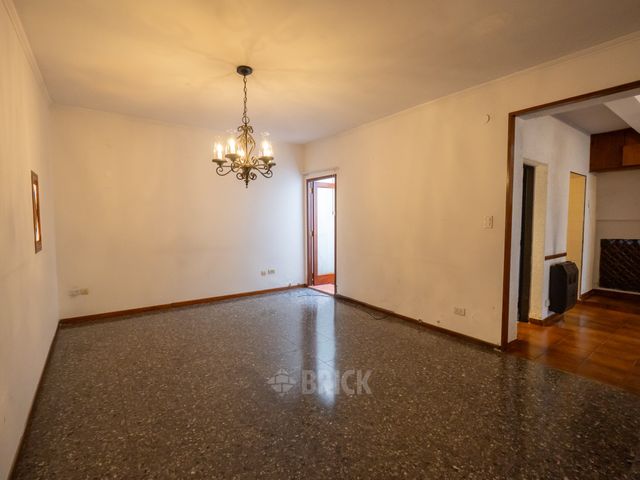 TERRERO al 700 Piso PB 24
