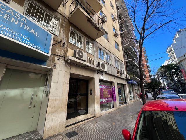 ALVEAR, MARCELO T. DE al 2100 Piso 8 12