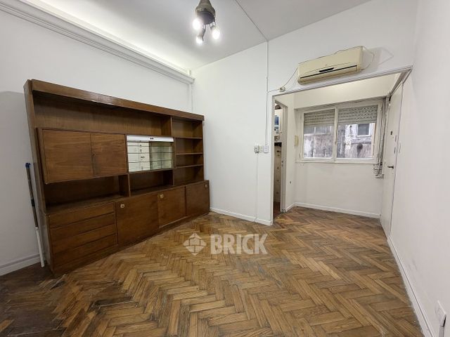 URIARTE al 2400 Piso 4 1