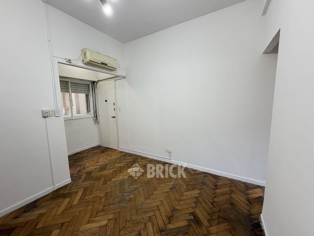 URIARTE al 2400 Piso 4 4