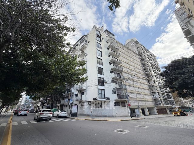 AZCUENAGA al 1900 Piso 2 25