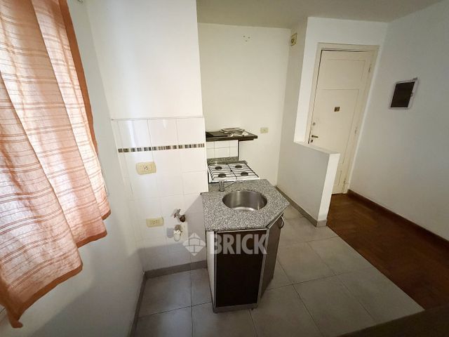 GOMEZ, VALENTIN al 3100 Piso 2 11