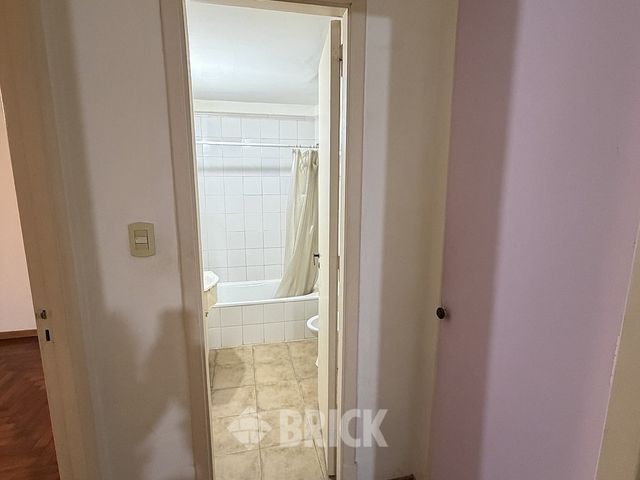 GOMEZ, VALENTIN al 3100 Piso 2 12