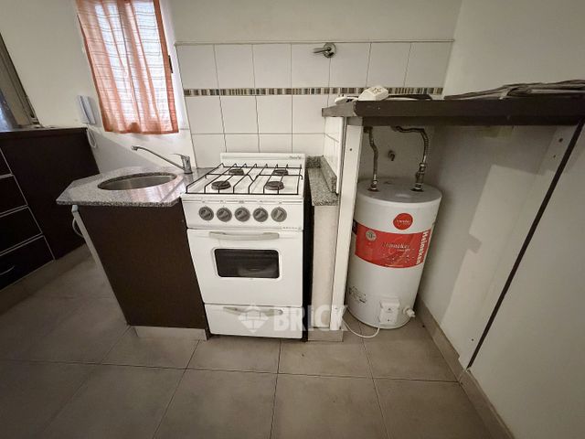 GOMEZ, VALENTIN al 3100 Piso 2 9