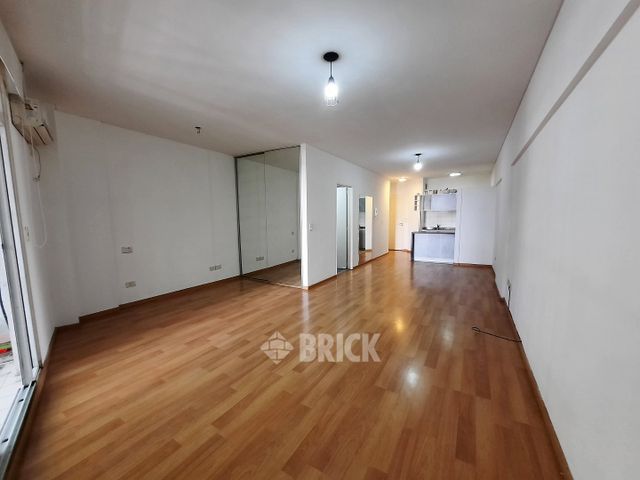 BRAVO, MARIO al 1100 Piso 3 5