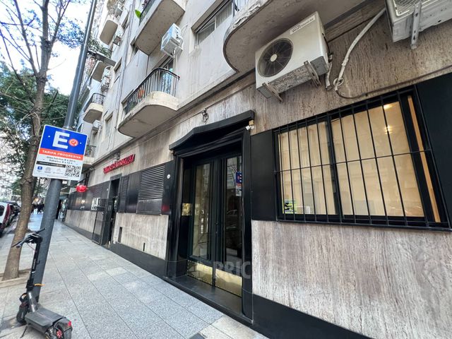 URUGUAY al 1300 Piso 4 12