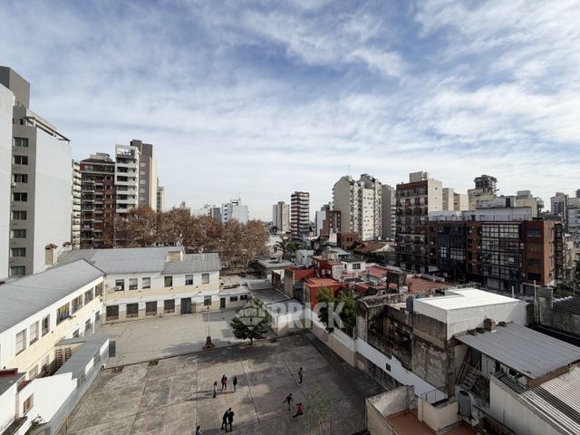 MELO, DR. ARTURO al 3000 Piso 5 22