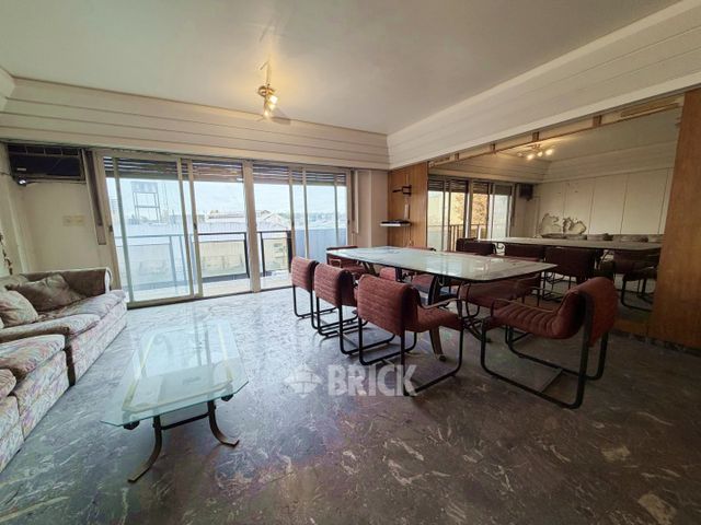MONTES DE OCA, AV. al 1100 Piso 5 1
