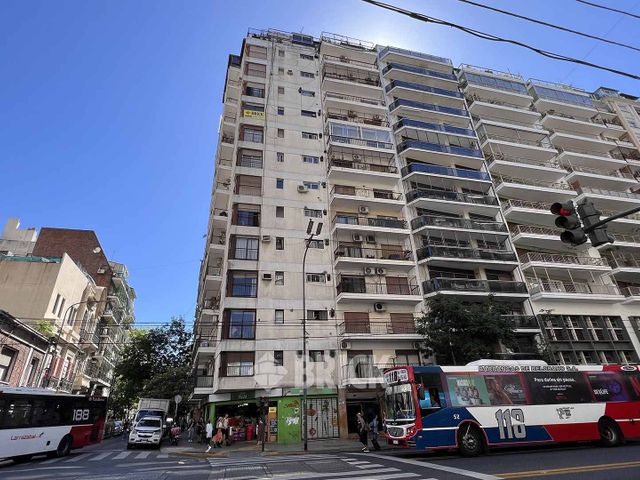 PUEYRREDON, AV. al 900 Piso 9 25