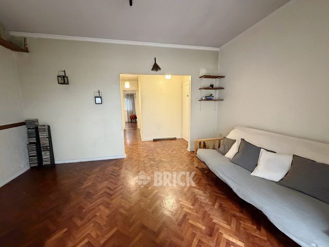 PARAGUAY al 3300 Piso PB 5