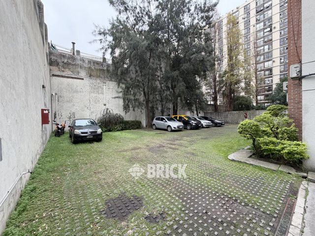DEAN FUNES al 1100 Piso 12 32