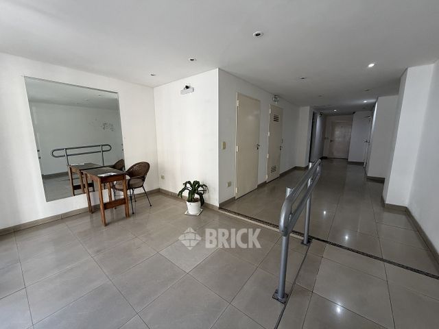 ENTRE RIOS, AV. al 1300 Piso 6 18