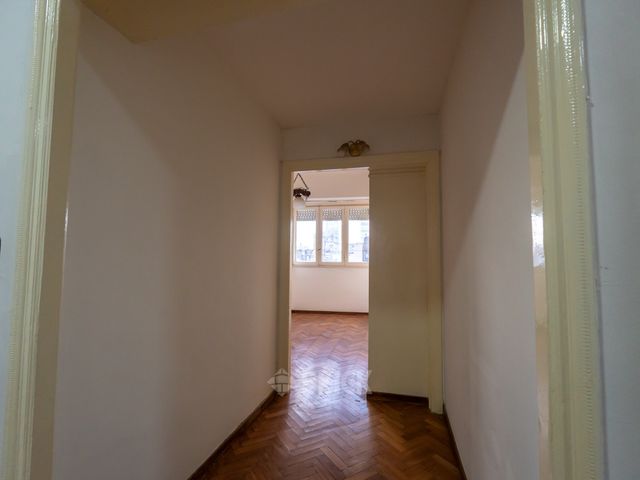 RIVADAVIA, AV. al 2500 Piso 8 5
