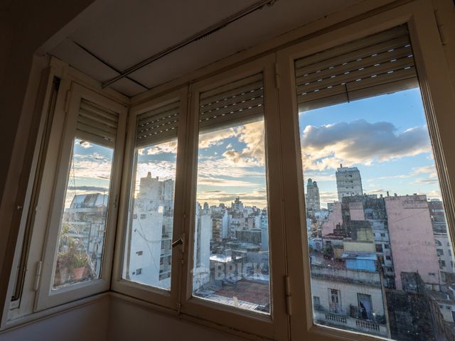 RIVADAVIA, AV. al 2500 Piso 8 8