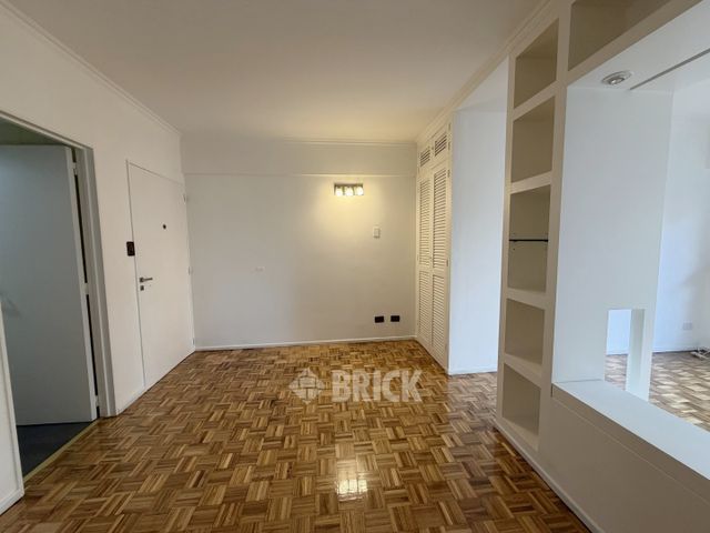 CHENAUT, AV. al 1700 Piso 8 6