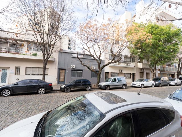 ESPINOSA al 1500 Piso PB 19