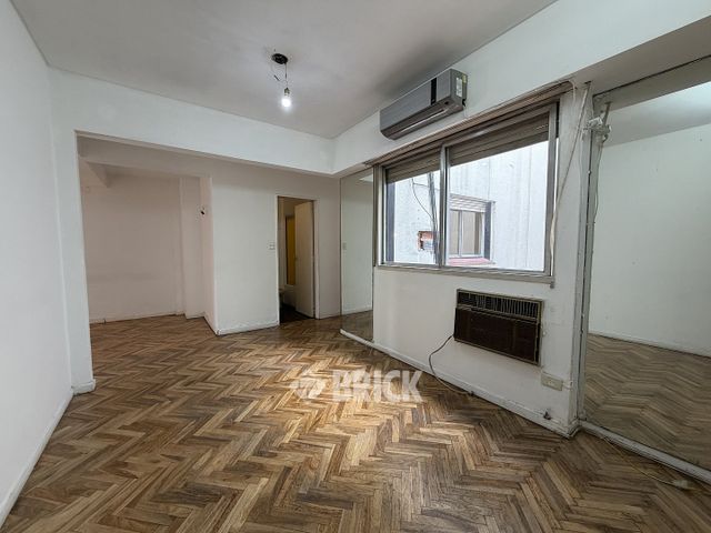 CHARCAS al 3100 Piso 8 1